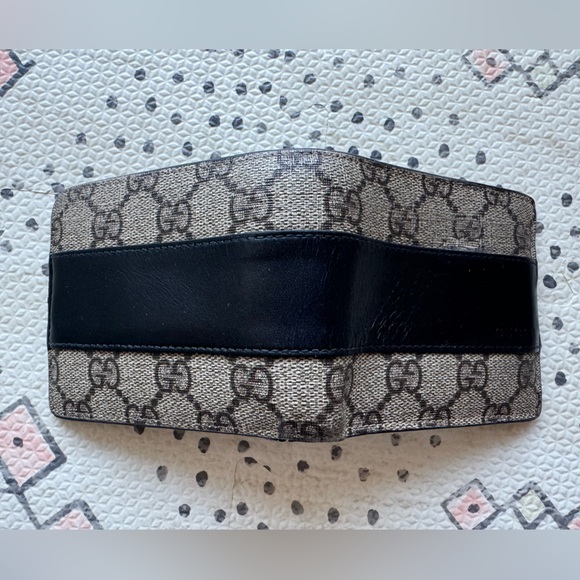 GUCCI GG Supreme Canvas Men’s Bifold Wallet - comes w dust bag and box - Picture 2 of 9